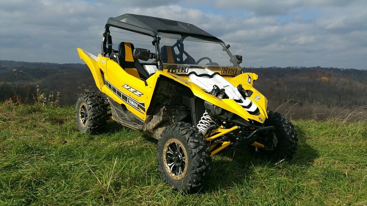 Spike Power Sports Spike Yamaha 2016-2018 YXZ Full Windshield With Dual Sliding Vents-HC 7 Spike Power Sports Spike Yamaha 2016-2018 YXZ Full Windshield With Dual Sliding Vents-HC - Image 5